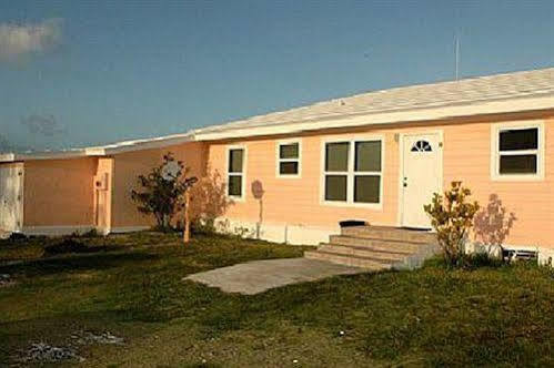 Pelican Beach Villas Marsh Harbour Exterior foto