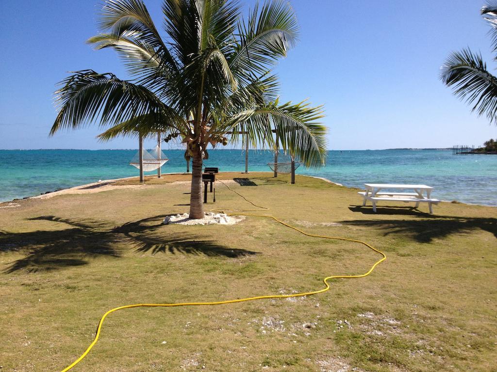 Pelican Beach Villas Marsh Harbour Exterior foto